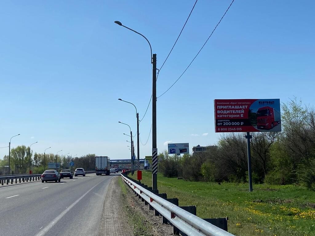Южный подъезд — км 10+535 м справа по ходу км Южный подъезд — км 10+535 м справа по ходу км